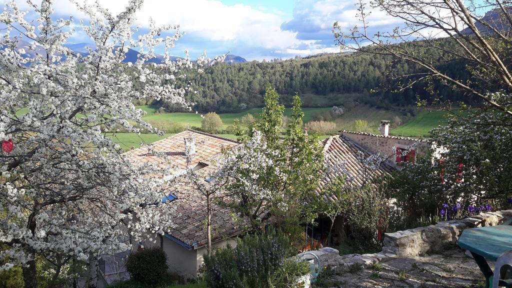 La Grange D'Agnes Bed & Breakfast Montmaur-en-Diois Exterior photo